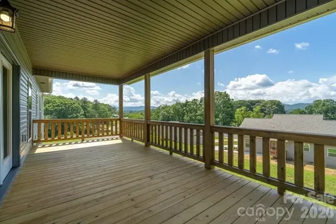 381 Scenic Ridge Circle Franklin NC 28734