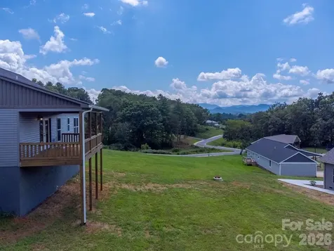 381 Scenic Ridge Circle Franklin NC 28734