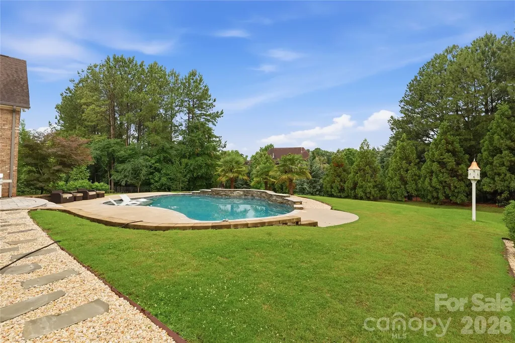 1016 Ladera Drive Waxhaw NC 28173