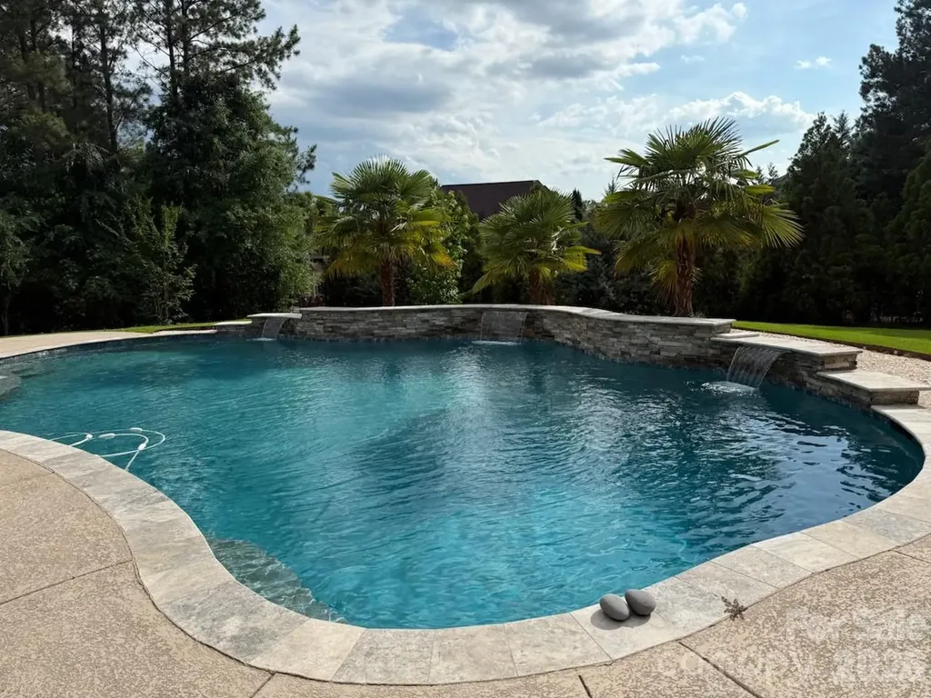1016 Ladera Drive Waxhaw NC 28173