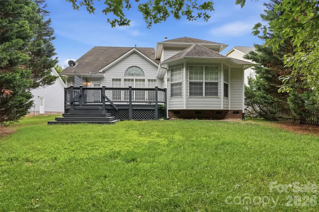 1228 Saint Johns Avenue Matthews NC 28104