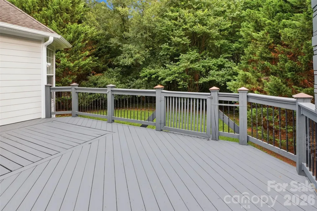 1228 Saint Johns Avenue Matthews NC 28104