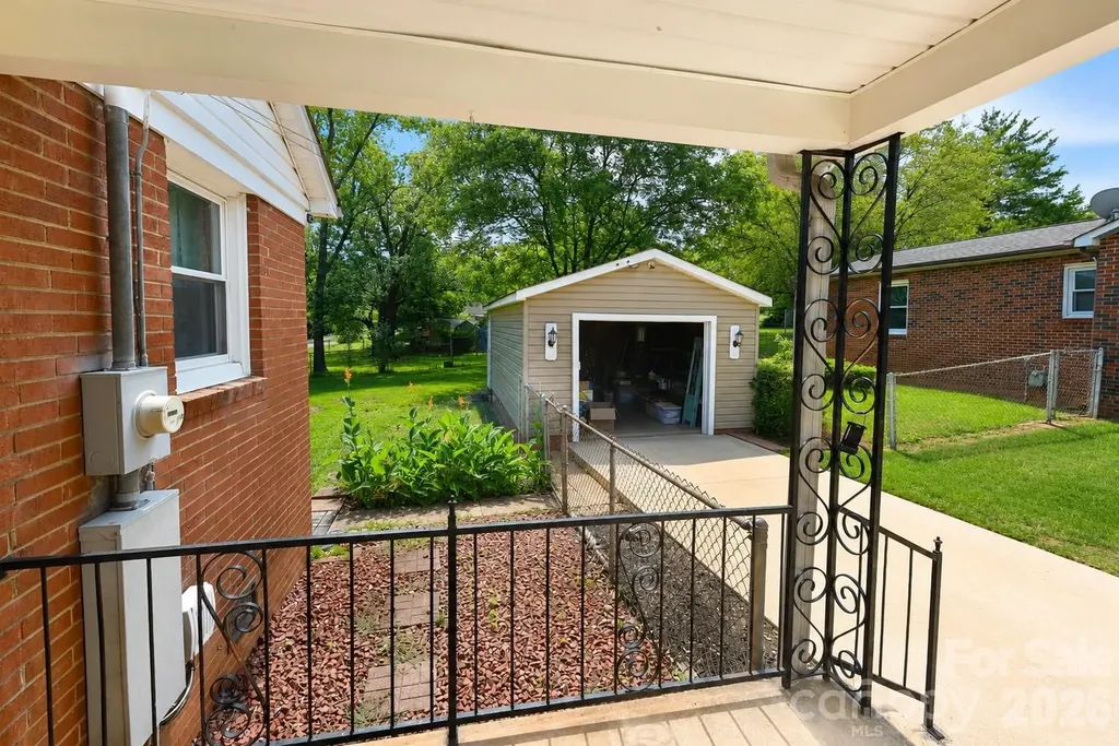 232 Hartness Road Statesville NC 28677