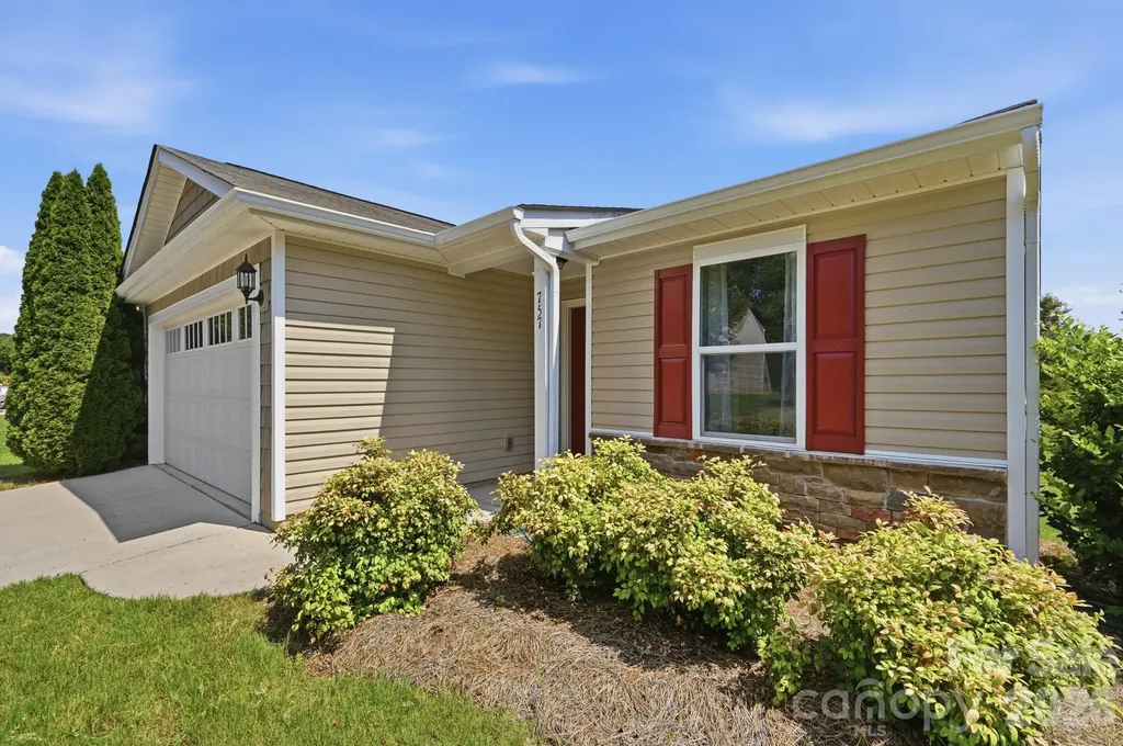 757 Willow Creek Drive Gastonia NC 28054