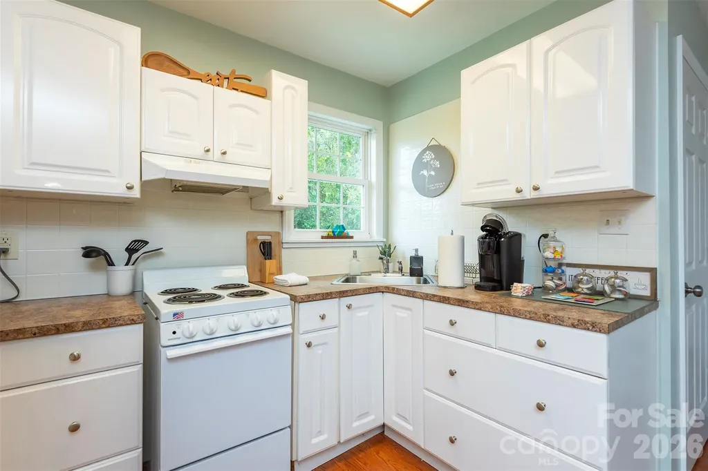 223 Davidson Road Swannanoa NC 28778