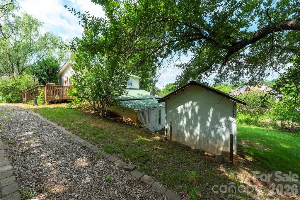 223 Davidson Road Swannanoa NC 28778