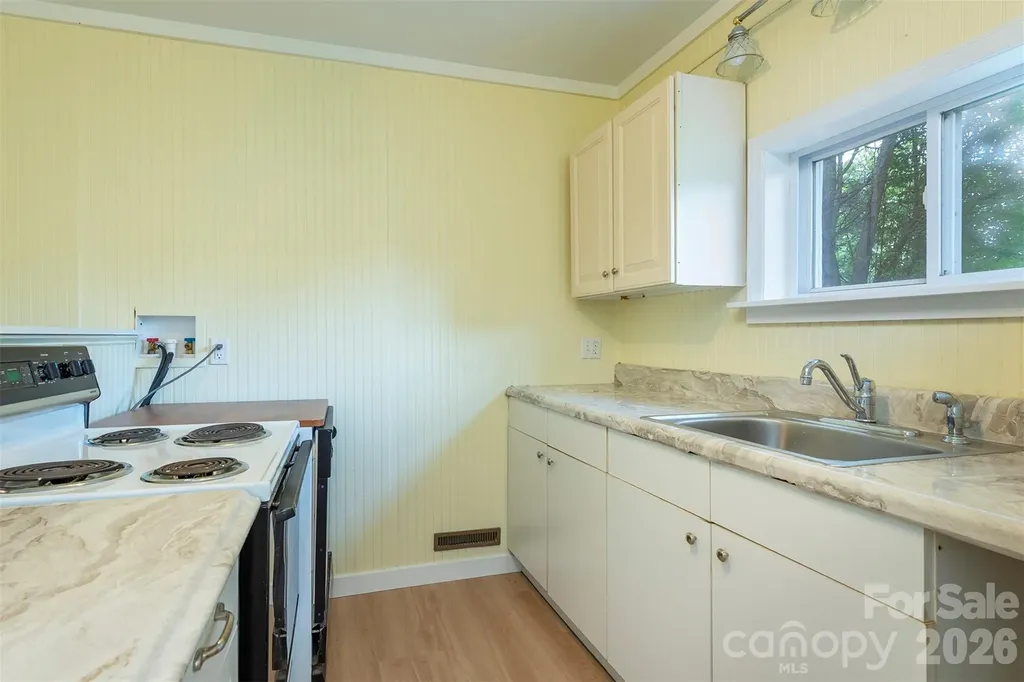 223 Davidson Road Swannanoa NC 28778