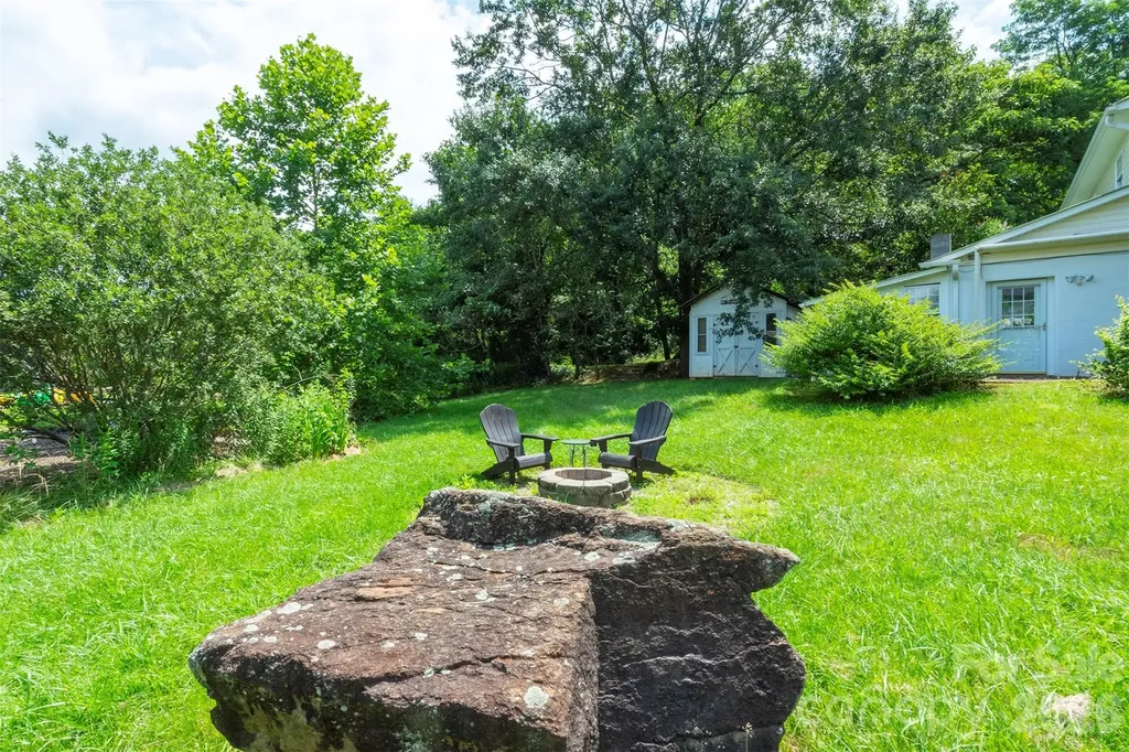 223 Davidson Road Swannanoa NC 28778
