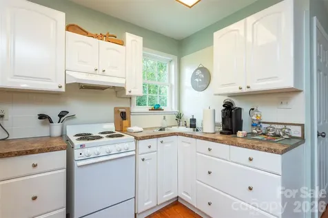 223 Davidson Road Swannanoa NC 28778
