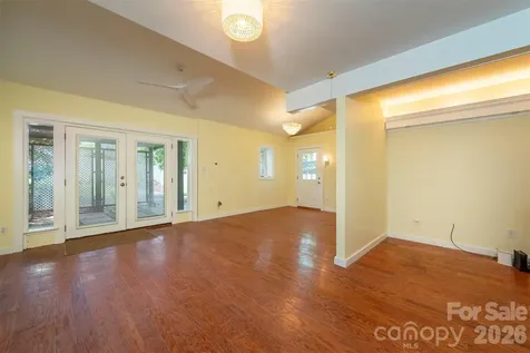 223 Davidson Road Swannanoa NC 28778