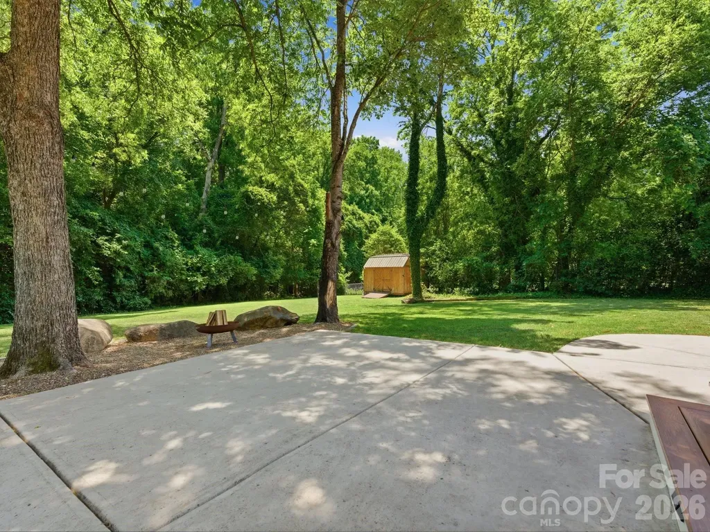 1534 Edgewater Drive Charlotte NC 28210