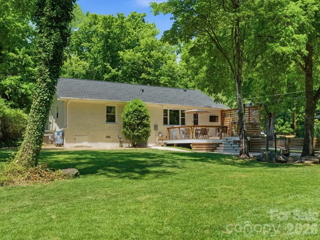 1534 Edgewater Drive Charlotte NC 28210