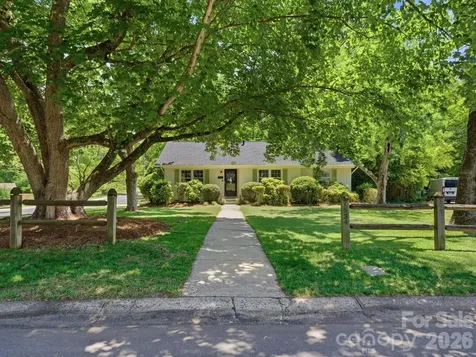 1534 Edgewater Drive Charlotte NC 28210