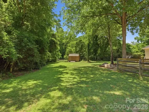 1534 Edgewater Drive Charlotte NC 28210