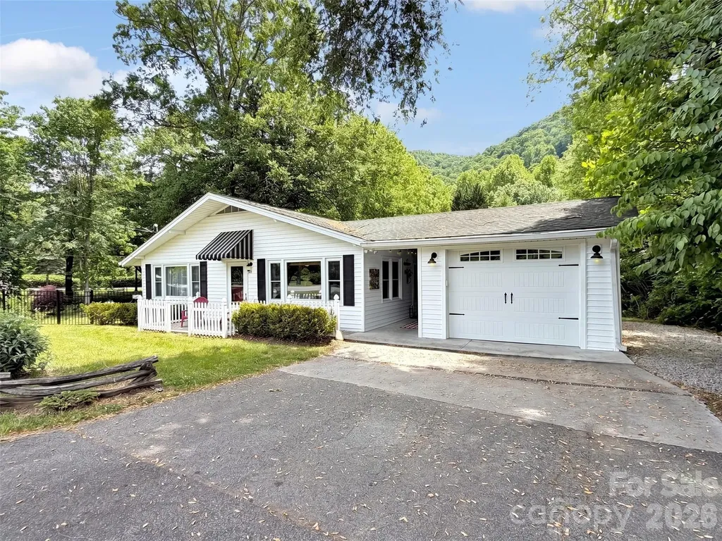 221 Moody Farm Road Maggie Valley NC 28751