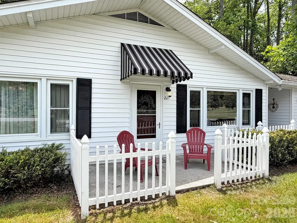 221 Moody Farm Road Maggie Valley NC 28751
