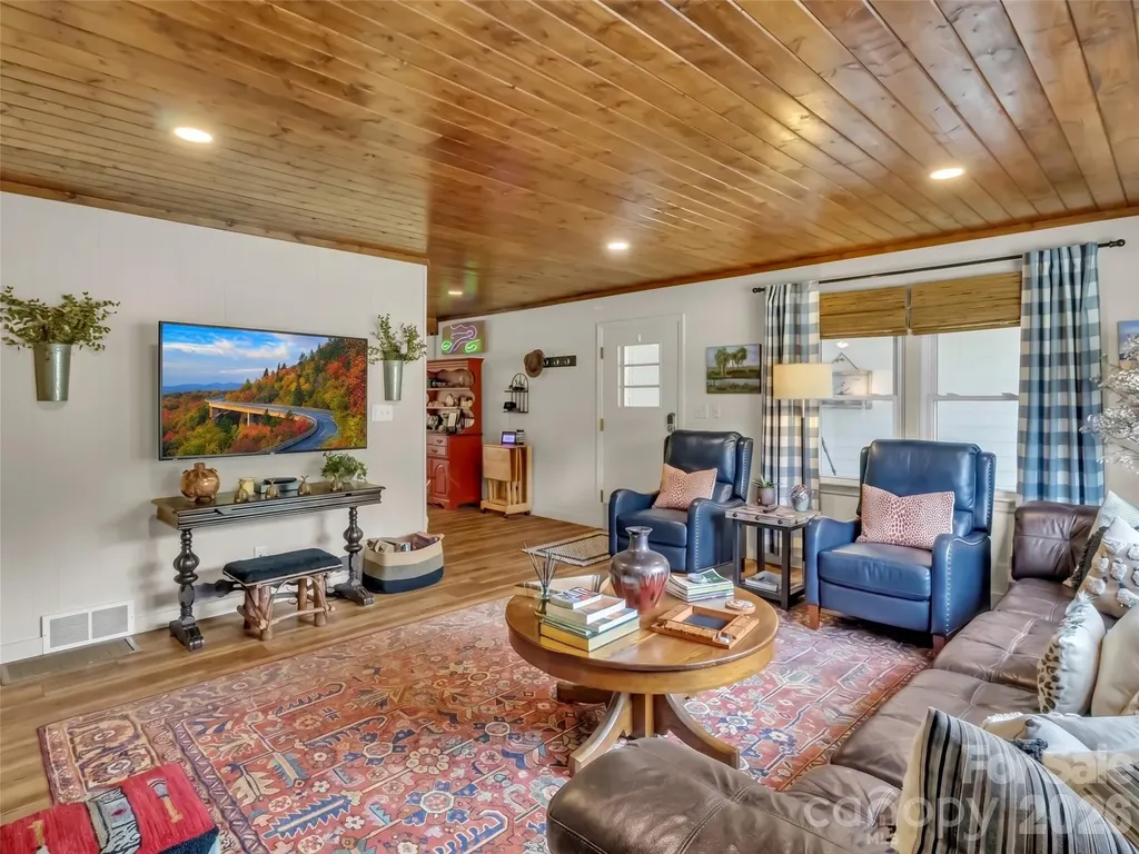 221 Moody Farm Road Maggie Valley NC 28751
