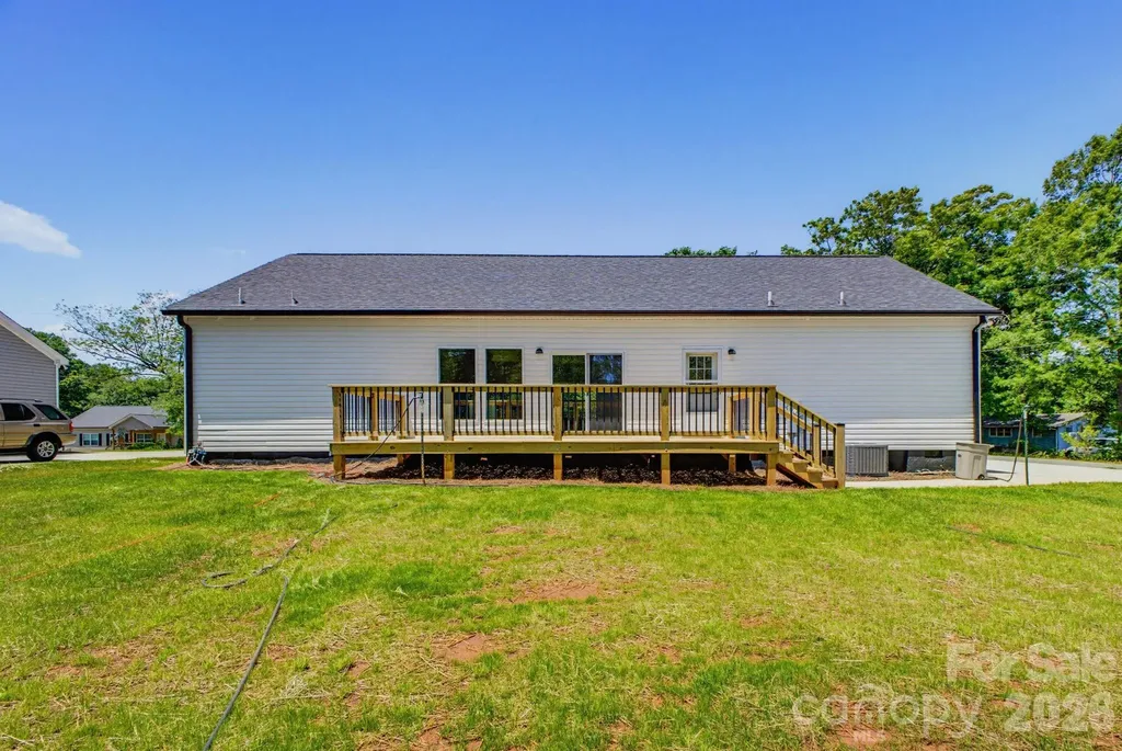 111 Sarah Avenue Newton NC 28658