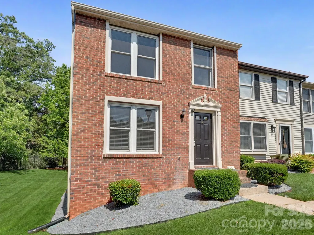 9416 Lexington Circle Charlotte NC 28213