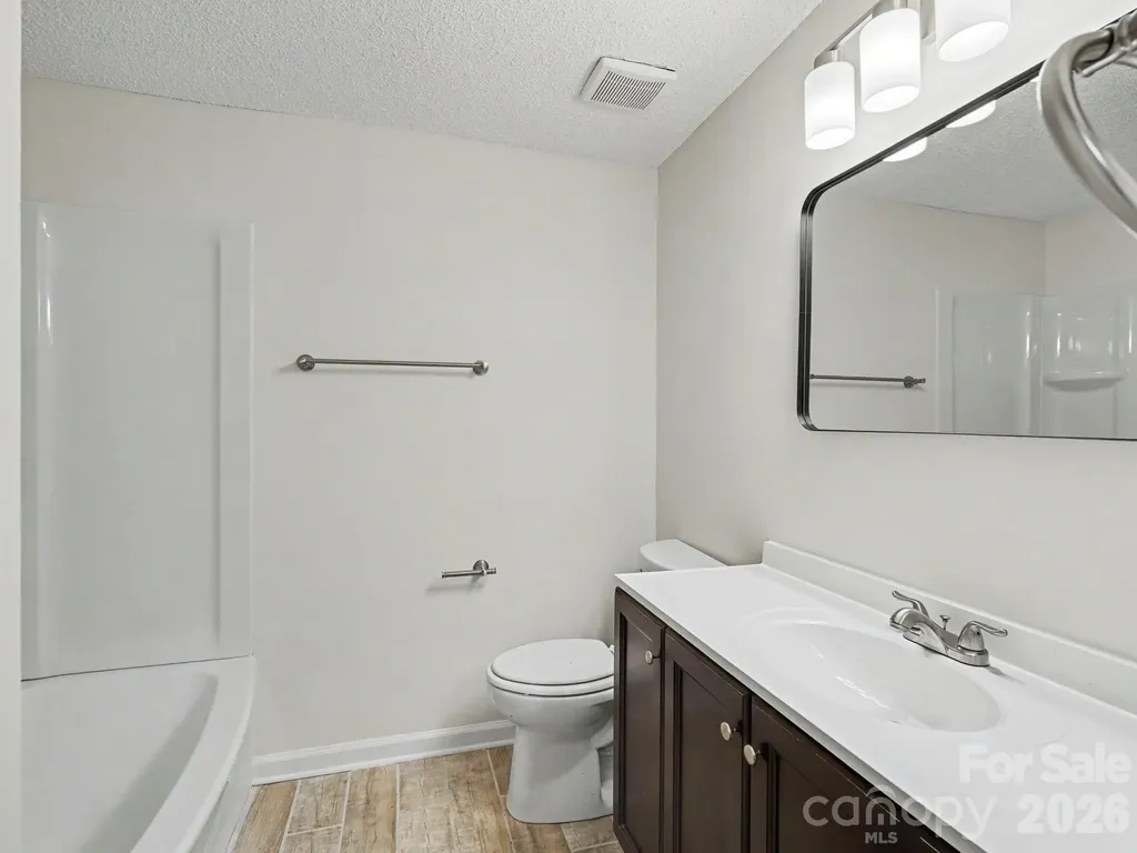 9416 Lexington Circle Charlotte NC 28213