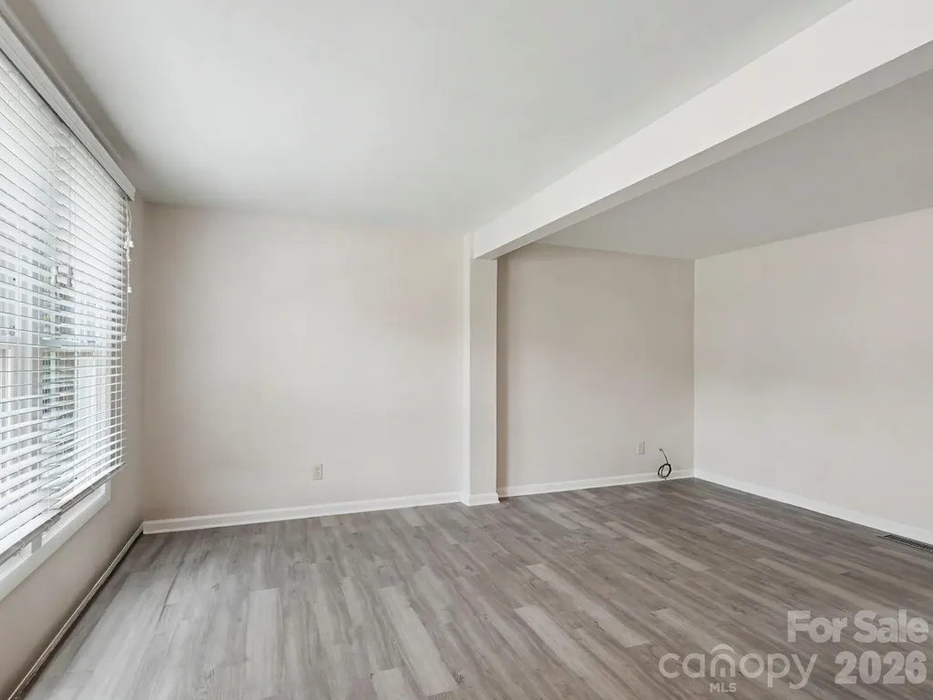 9416 Lexington Circle Charlotte NC 28213