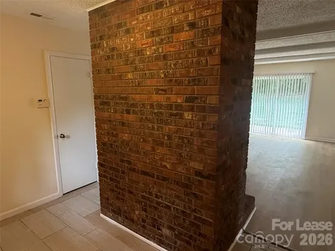 6341 Round Hill Road Charlotte NC 28211