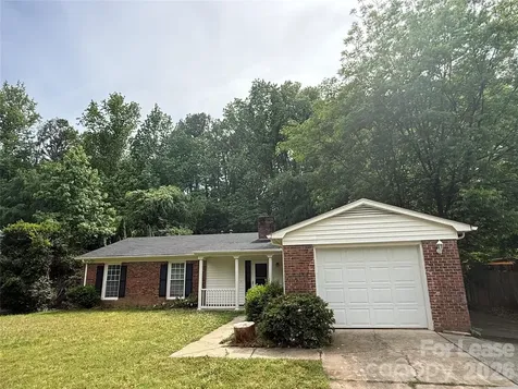 6341 Round Hill Road Charlotte NC 28211
