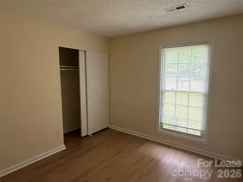 6341 Round Hill Road Charlotte NC 28211