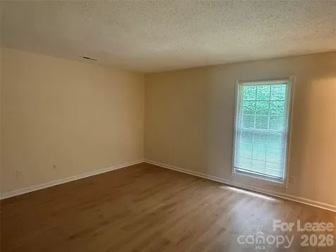 6341 Round Hill Road Charlotte NC 28211