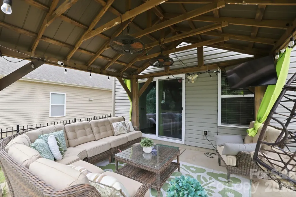 14525 Glenduff Place Charlotte NC 28278