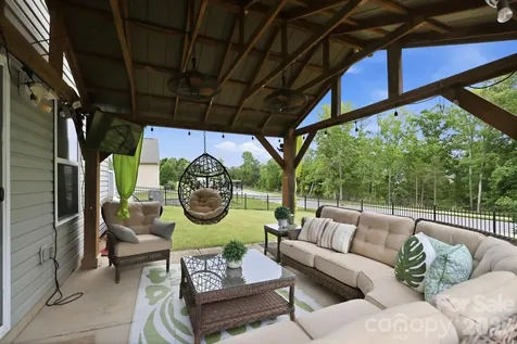 14525 Glenduff Place Charlotte NC 28278