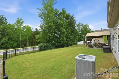 14525 Glenduff Place Charlotte NC 28278