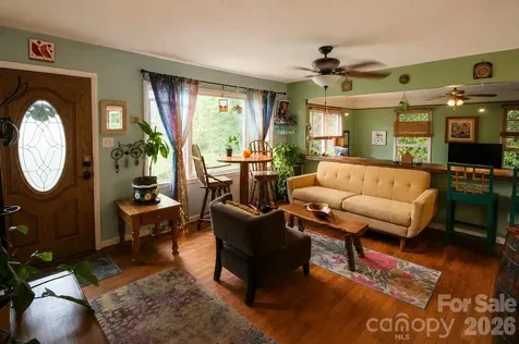 1122 Zion Court Charlotte NC 28209