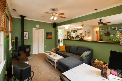1122 Zion Court Charlotte NC 28209