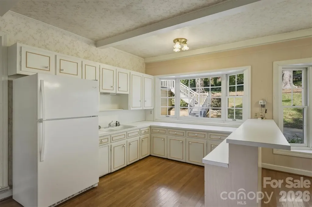 102 Woodland Drive Morganton NC 28655