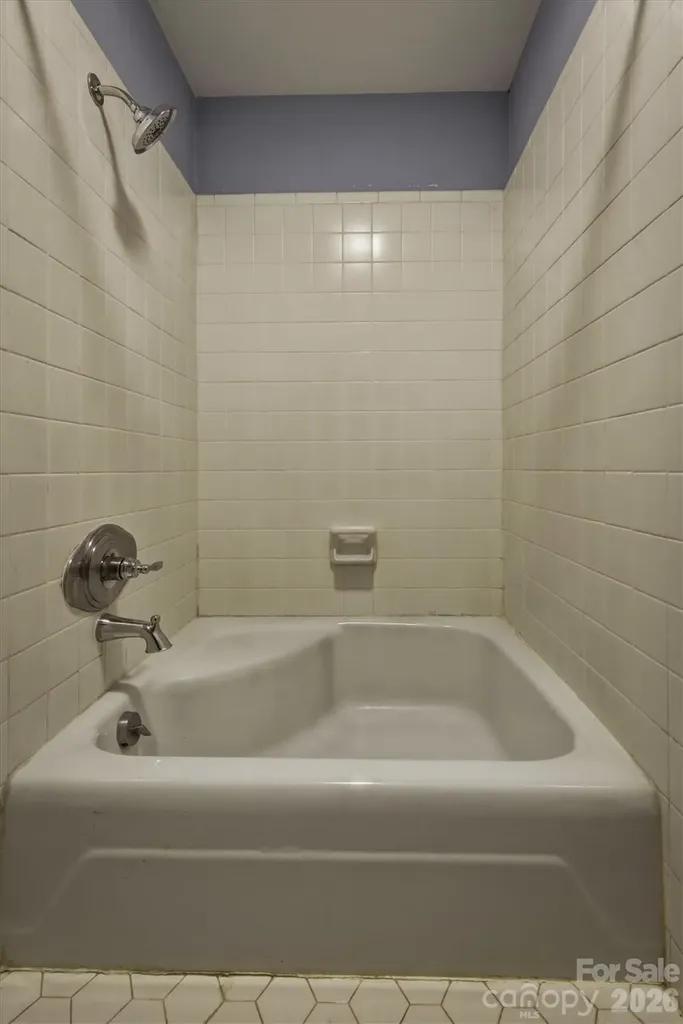 102 Woodland Drive Morganton NC 28655