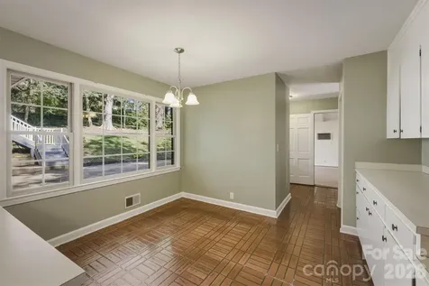 102 Woodland Drive Morganton NC 28655