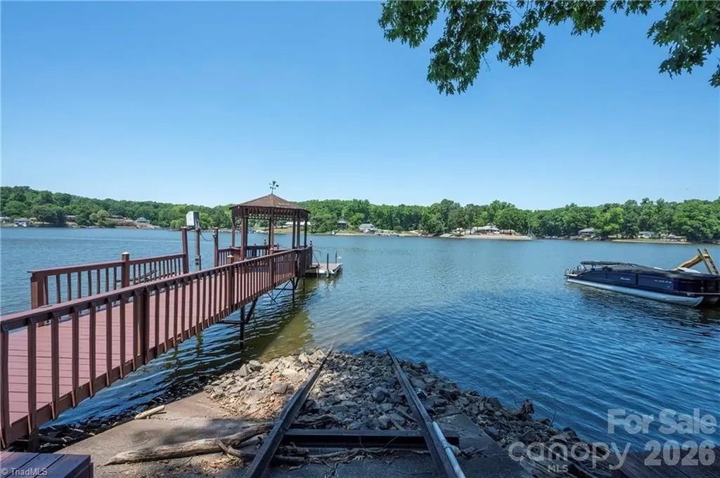 1332 Lake Drive 9 Lexington NC 27292