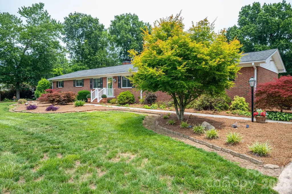 403 W Old Post Road Cherryville NC 28021