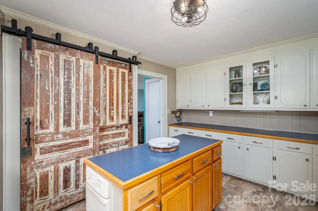403 W Old Post Road Cherryville NC 28021