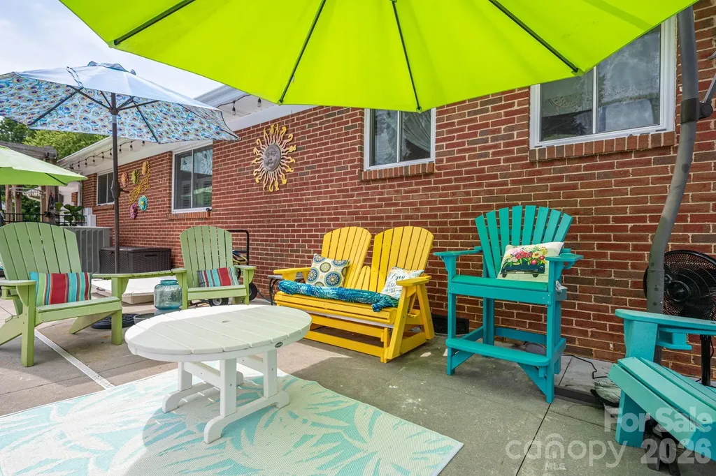 403 W Old Post Road Cherryville NC 28021