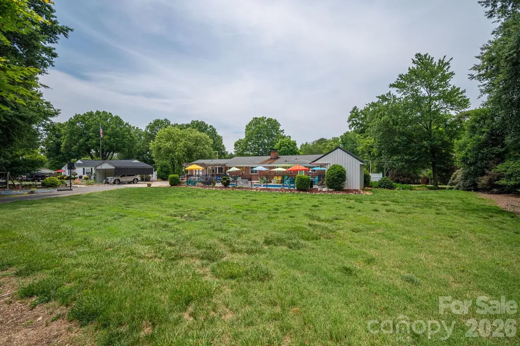 403 W Old Post Road Cherryville NC 28021