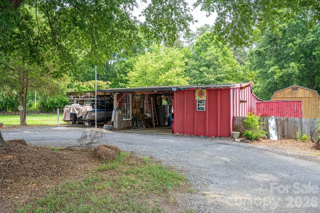 403 W Old Post Road Cherryville NC 28021