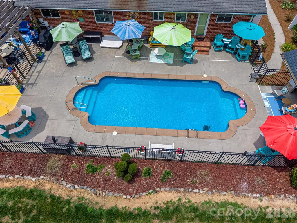 403 W Old Post Road Cherryville NC 28021