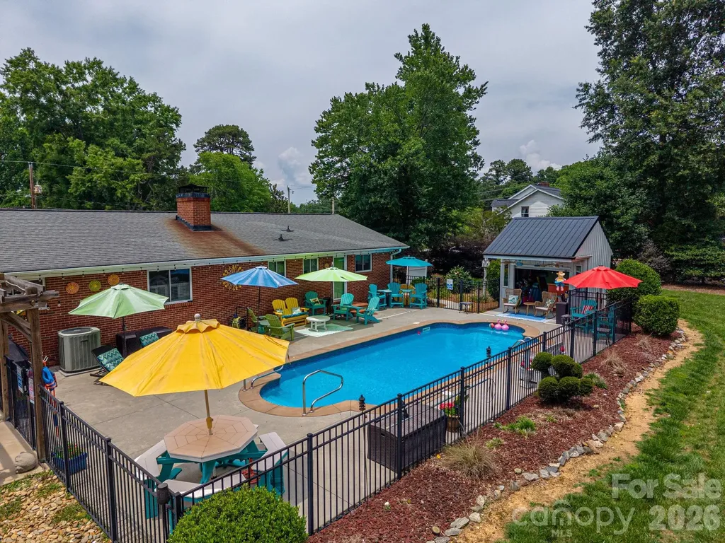 403 W Old Post Road Cherryville NC 28021