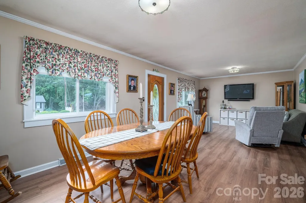 403 W Old Post Road Cherryville NC 28021