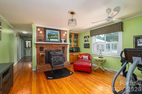 403 W Old Post Road Cherryville NC 28021
