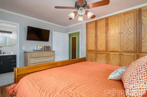 403 W Old Post Road Cherryville NC 28021