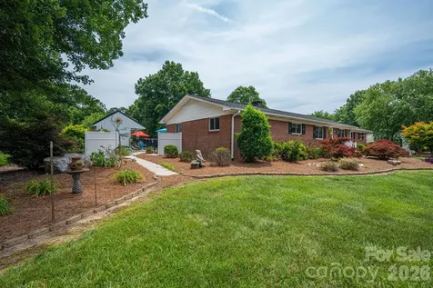 403 W Old Post Road Cherryville NC 28021