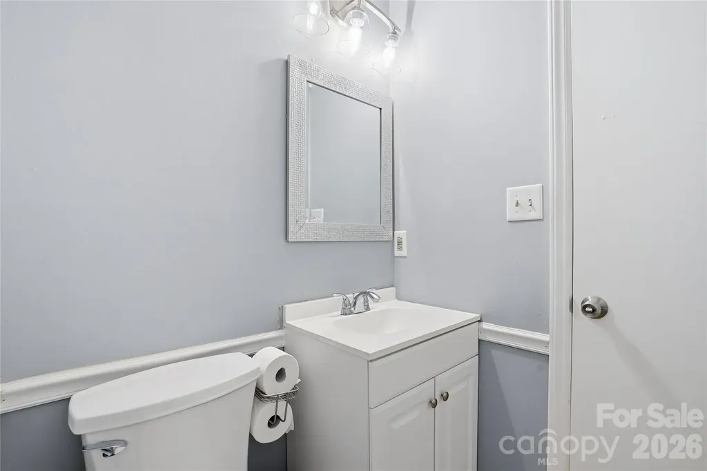 6804 Delta Lake Drive Charlotte NC 28215